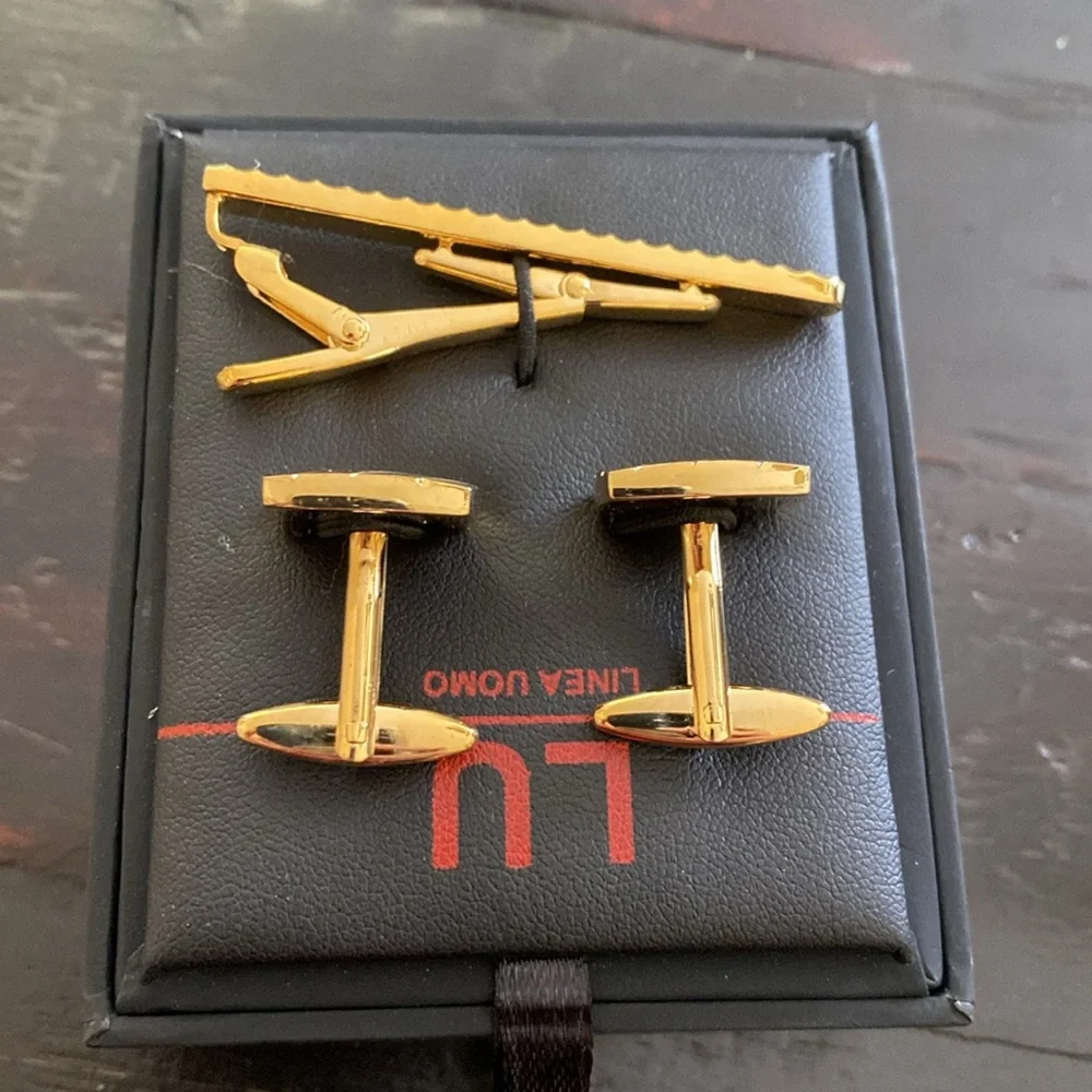 Linea Uomo Elegant Cufflinks and Tie Clip Set